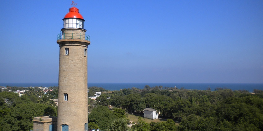 Vasai Fort Lighthouse standing tall by the sea.