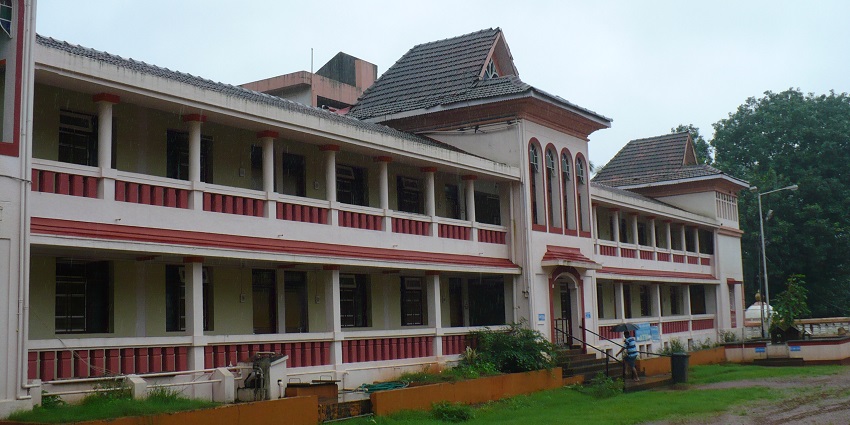 Traditional Goan houses at Divar Island.