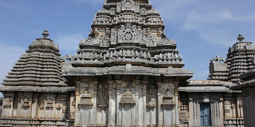 Doddagaddavalli is one of the top places to visit near Belur for history lovers.