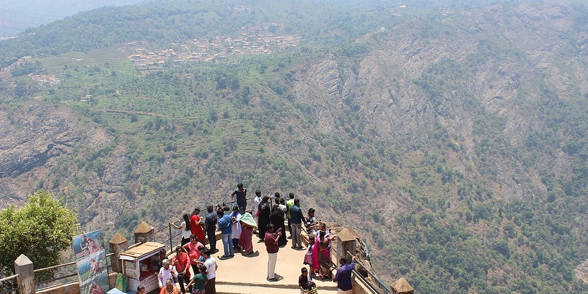 Unique viewpoint resembling a dolphin's nose, with spectacular views.