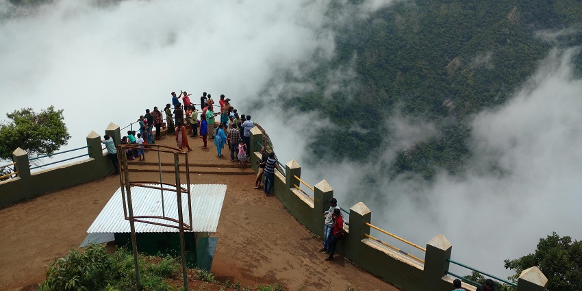 Explore the serene views of nature at Dolphin’s Nose near Catherine Waterfalls Ooty.