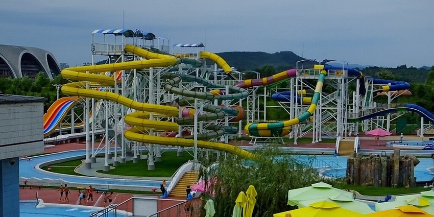 Dreamland Water Park is one of the best water parks in Rewari