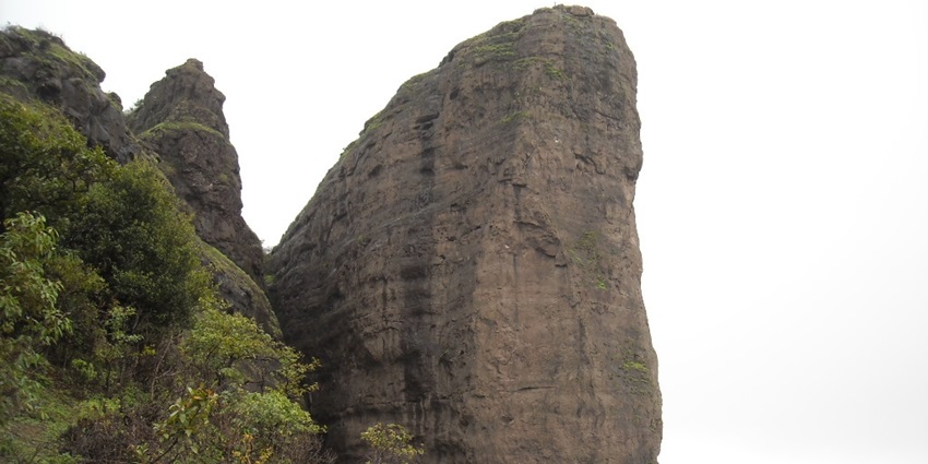 Image of Duke's Nose: Thrilling cliff for trekking and adventure sports