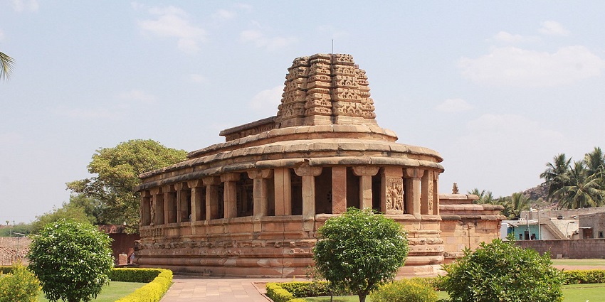 Mother goddess Durga Temple is situated on the peak of Sadashivgad hill fort in Karwar.