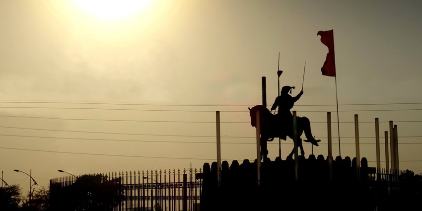Scenic view of Durgadi Fort in Kalyan, Maharashtra, near the Kalyan water park.