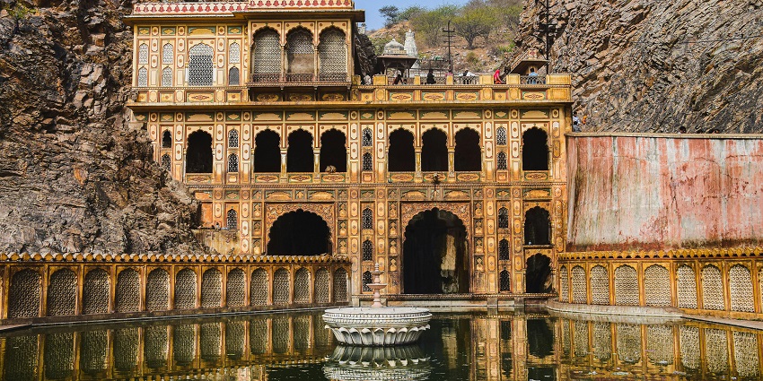 Alluring image Of the beautiful Durgadi Fort Temple which is one of the majestic temples in Kalyan