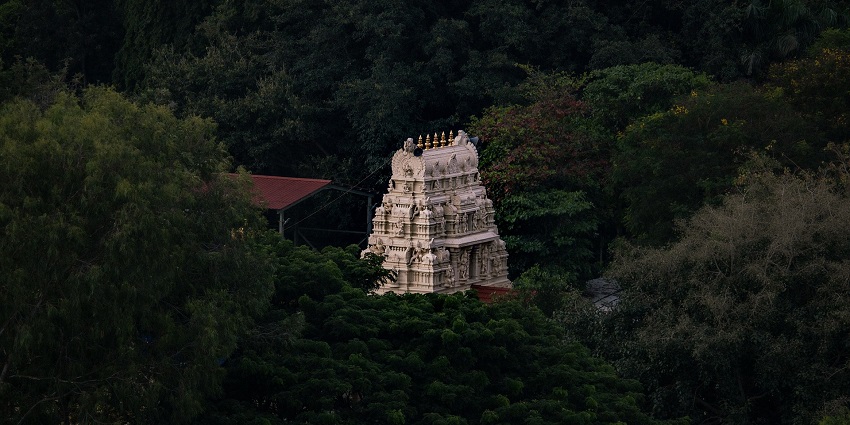 A view of the Eachanari Vinayagar Temple, one of the top places to visit in Coimbatore.