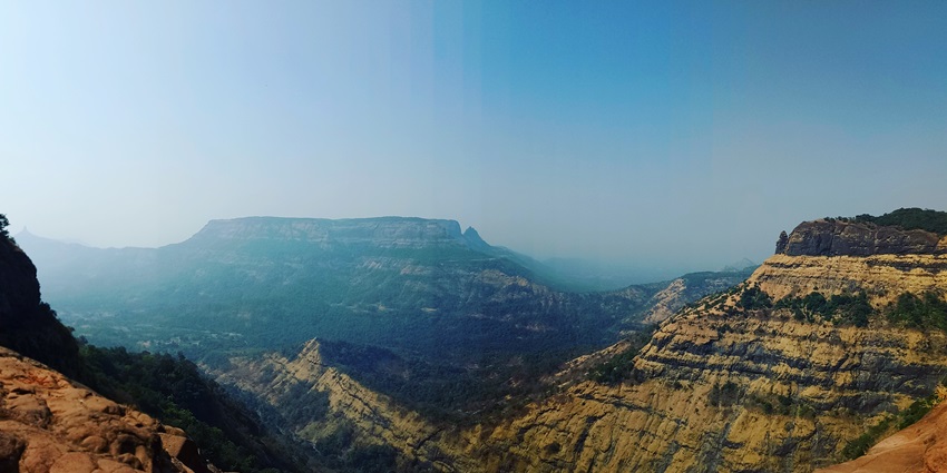 Echo Point, the popular destination to visit in Matheran in May for echoes and breathtaking views.