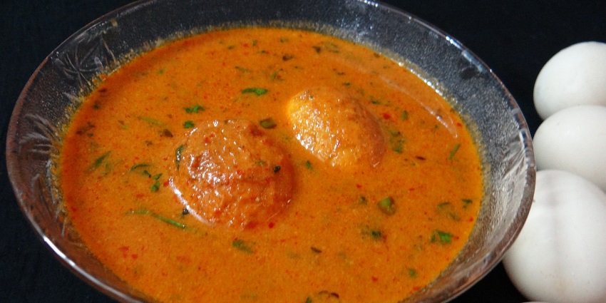 Yercaud’s famous food at the restaurant specializes in innovative egg-based vegetarian cuisine.