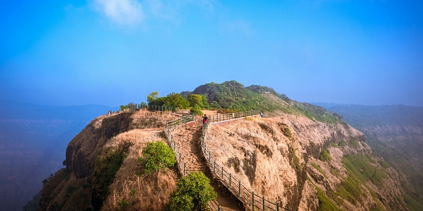 A view of Elephant's Head Point, one of the top places to visit near Mahabaleshwar.