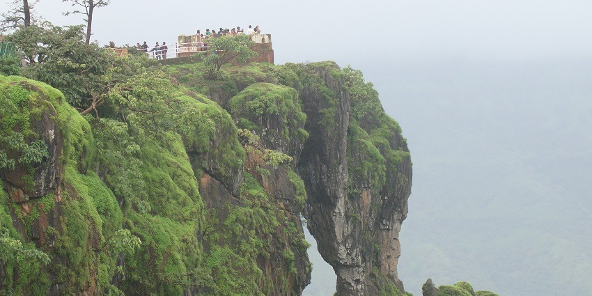 Elephant's Head Point, a famous place near Mahabaleshwar Fort, offers stunning valley views