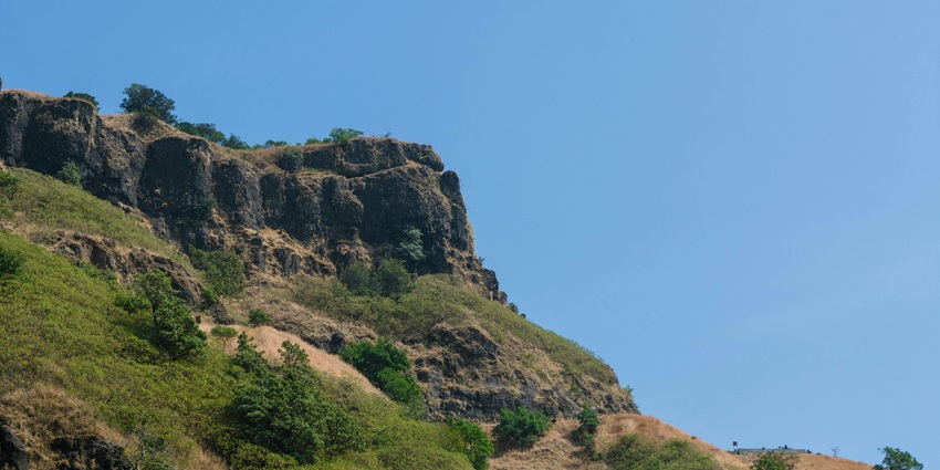This unique rock formation similar to an elephant's head attracts several tourists.