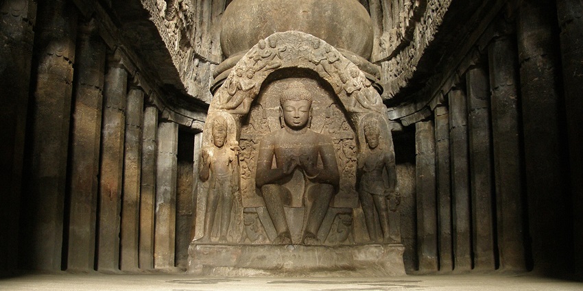 The view of impressive rock-cut Ellora Caves, one of the best places to visit near Aurangabad.
