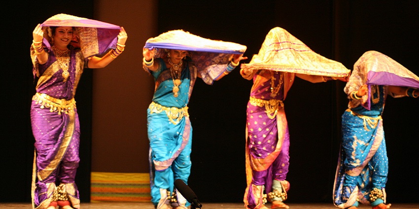 Lavani folk dance showcases Maharashtra's vibrant cultural heritage at fort