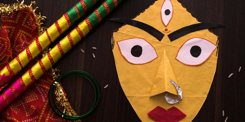 At the iconic Saptak Music Festival in Gujarat, you can enjoy live Gujarati performances.