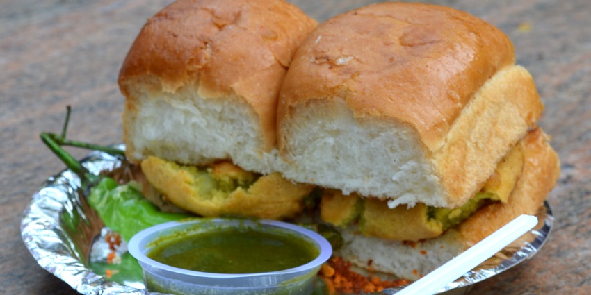 Image of vada pav, one of the best and most famous dish in the area