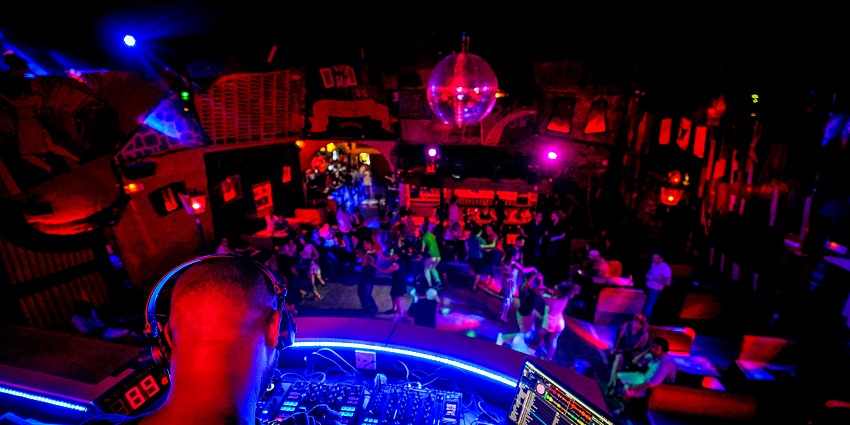 Excalibur Party Club features a vibrant setting for unforgettable parties