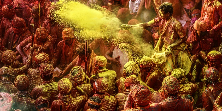 Cultural festivals in Chitrakoot showcase local traditions, making it a fun activity.