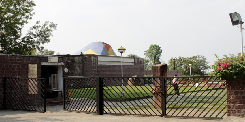 Explore and learn about the tribal art styles and heritage at Bharat Bhavan, Bhopal.