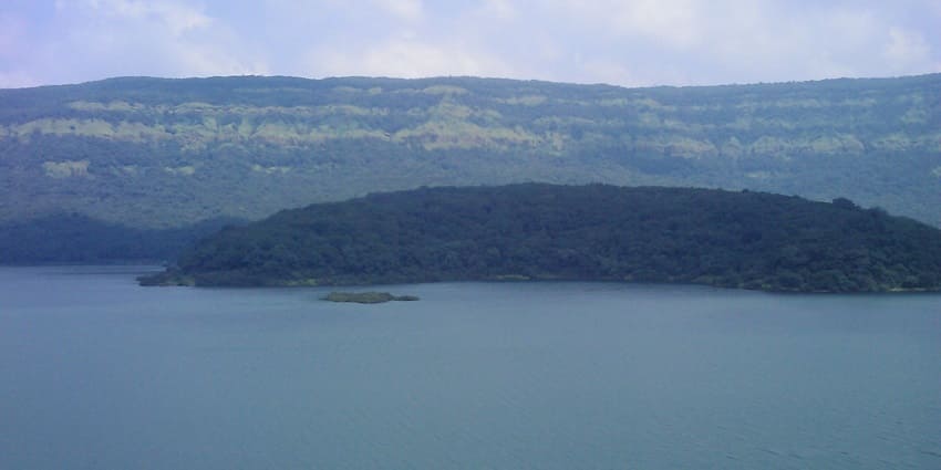 Bamnoli Village is a tranquil escape with boat rides and hiking
