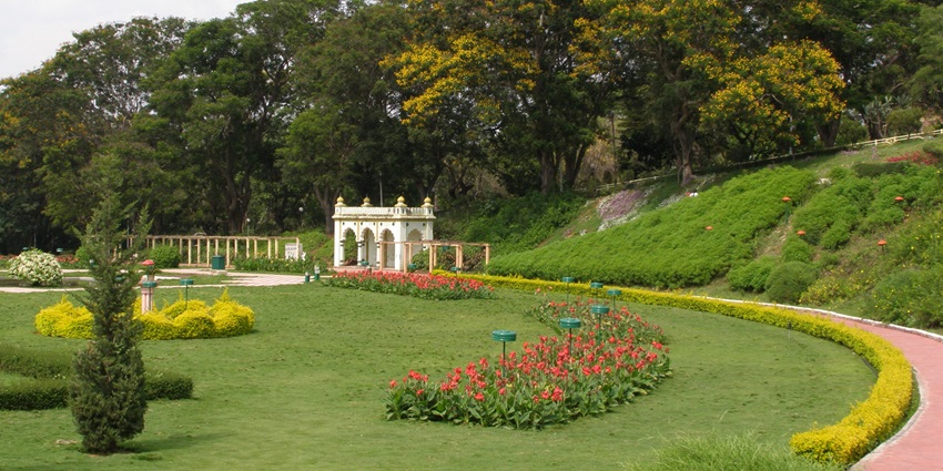 Discover the enchanting Brindavan Gardens, a calm highlight of what to do in Mysore.