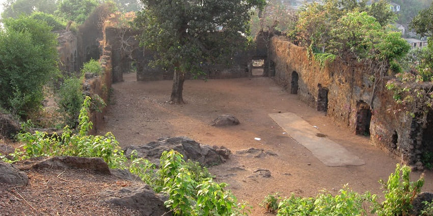 Explore Ghodbunder Fort, a wonderful spot for history buffs and photography opportunities.