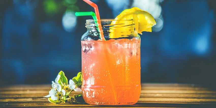 Indiranagar’s Pub Scene features vibrant nightlife, drinks, and a social atmosphere.