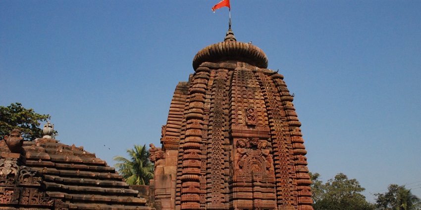 An image of an architecture of the temple that is similar to the Mukteshwar temple in Juhu