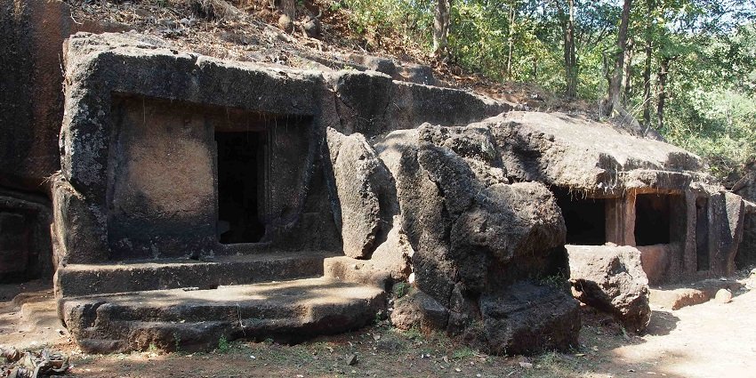 There are 29 caves in total, forming the Panhalekaji Caves.