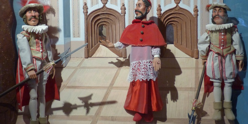 Enjoy the history of dolls at this museum in Chandigarh where you can see the description cards
