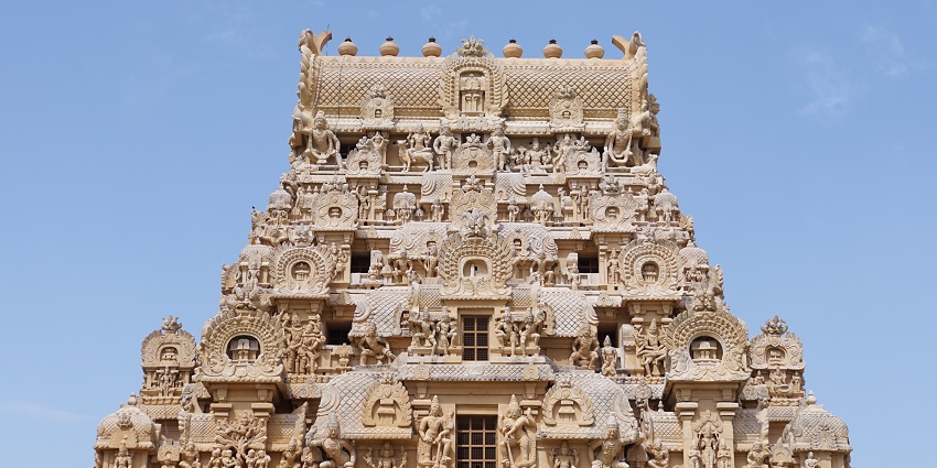 A picture of Brihadeeswarar Temple, which is one of the top things to do in Thanjavur.