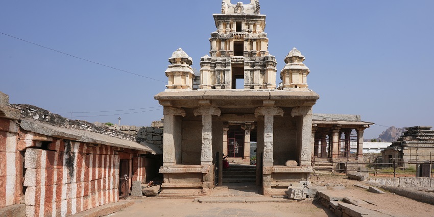 Virupaksha Temple, a majestic 7th-century temple in Hampi dedicated to Lord Shiva.