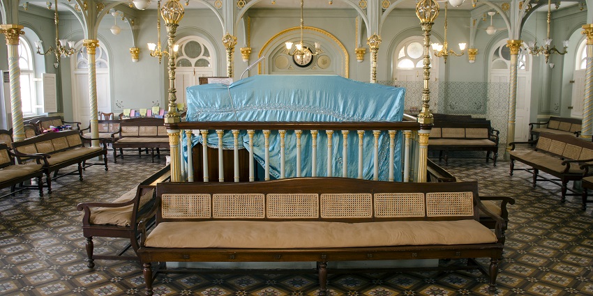 Keneseth Eliyahoo Synagogue, the historic site with Gothic architecture and tranquillity.