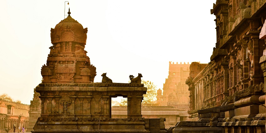A mesmerising view of the Mylapore Temple, a spiritual attraction in Tamil Nadu.