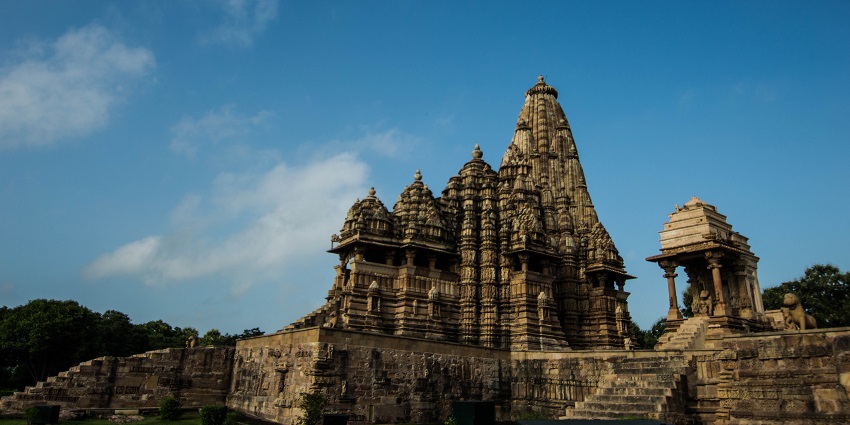 Exploring the Western group of temples is one of the best things to do in Khajuraho.