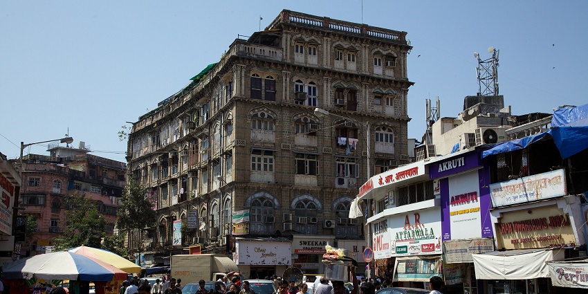Bustling streets of Galleria Mall Road in Powai, one of the famous shopping destinations