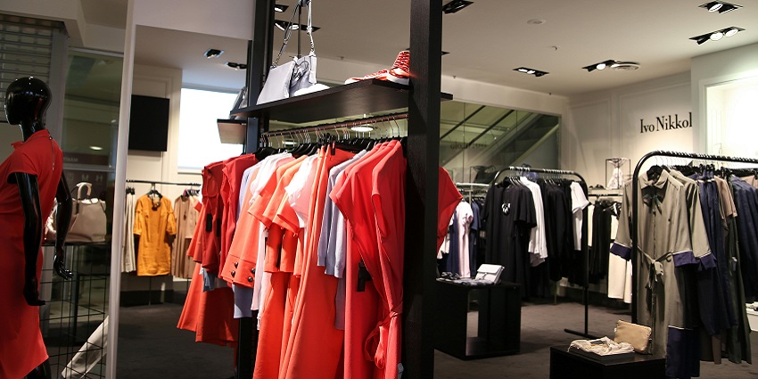 An image of an inviting storefront at a shopping complex in Rajahmundry.