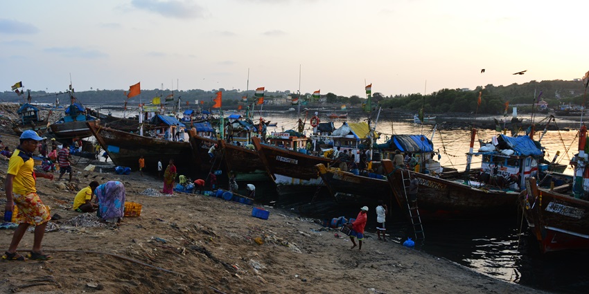 Active fishing harbor at Versova Koliwada, a popular destination in Mumbai Islands.