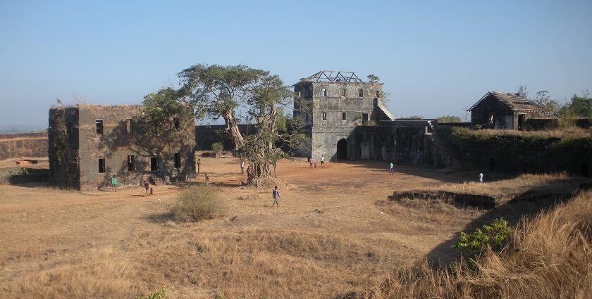 forts in Ratnagiri showcase rich heritage and stunning coastal views.