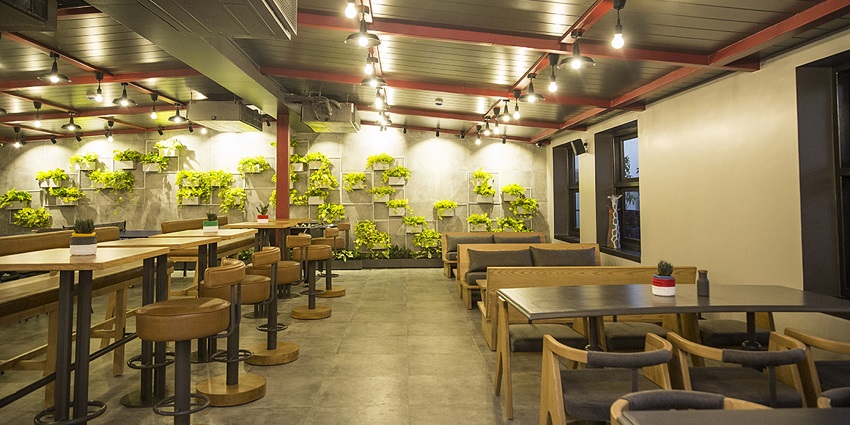 Fusion Restro Lounge is a trendy dining with fusion cuisine and live music.