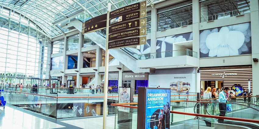 Futala Lake Mall is among the top shopping malls in Nagpur with scenic views.