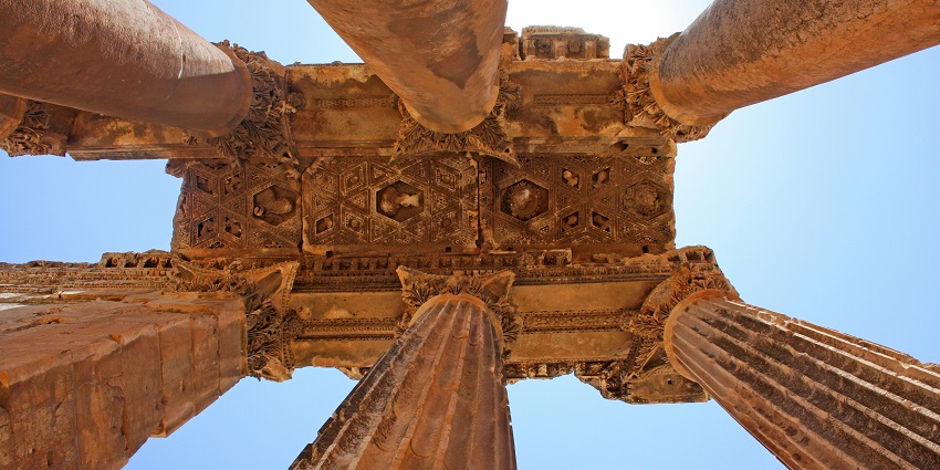 A glimpse of the iconic Gadkalika Temple, a tourist attraction in Madhya Pradesh.