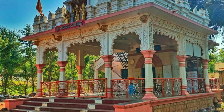 The Gajanan Maharaj Temple is one of the most revered places to visit near Akola.