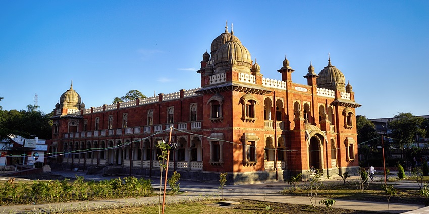 An image of the iconic Gandhi hall in Indore, one of the places to visit in indore