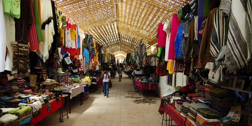 Explore a wide range of fabrics at Gandhibagh Market, a wholesale market in Nagpur.