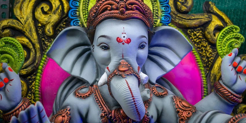 A view of the Swayambhu Ganesh Mandir, one of the best Ganesh temples in Mumbai.