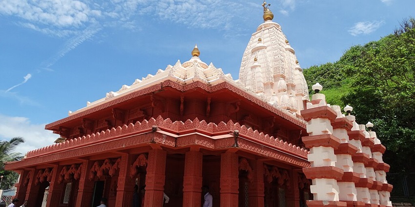 The Ganpatipule Temple in Maharashtra, a population destination near the Dategad Fort