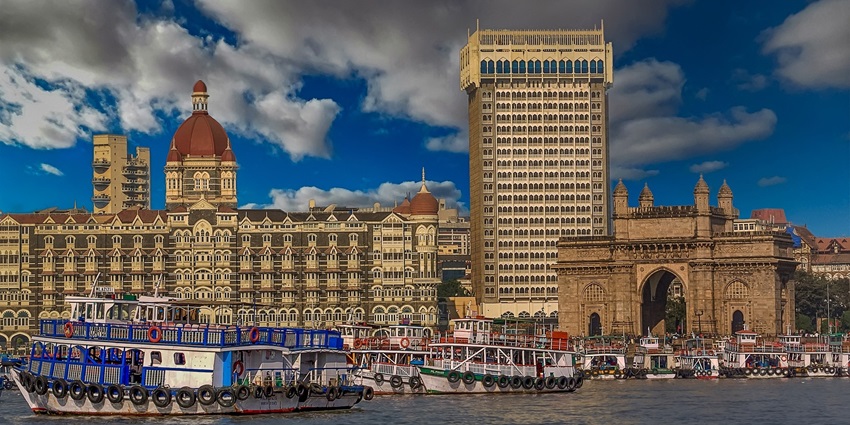 Places to visit in Mumbai in summer feature Gateway of India, showcasing Mumbai colonial architecture.