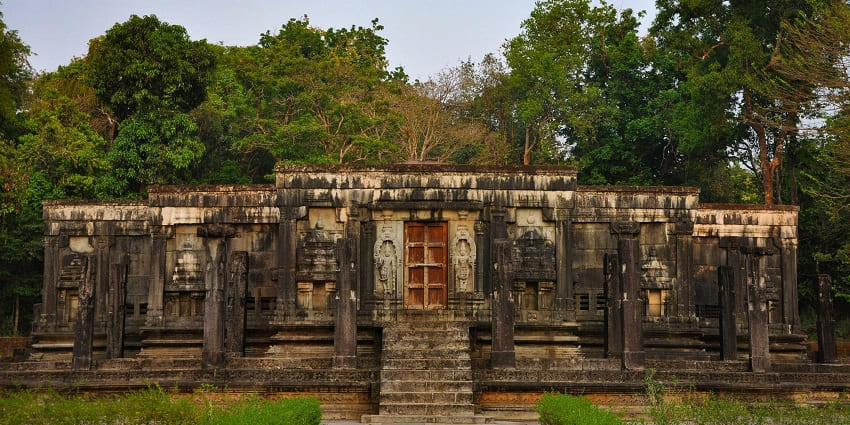 Chaturmukha basadi is symmetrical Jain temple situated in Gerusoppa, Honnavar Taluk