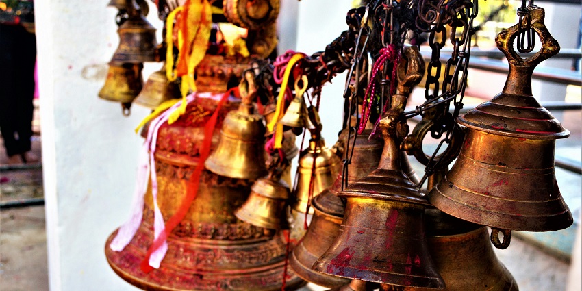 Ghantali Devi Temple is one of the most serene temples in Thane for travellers to visit.
